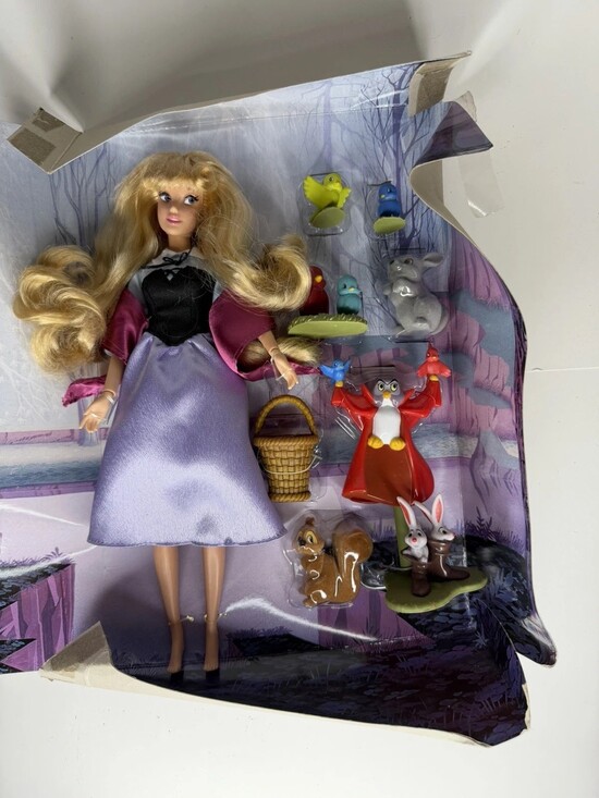 Disney Accessories - Disney Store Aurora Sleeping Beauty Deluxe Classic Singing Doll Out of Box
